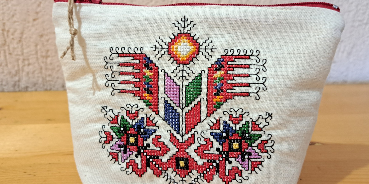 25години